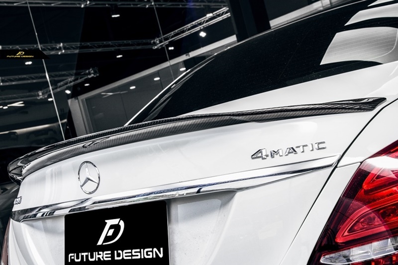 W205 Sedan - PSM style Carbon Trunk Spoiler_005
